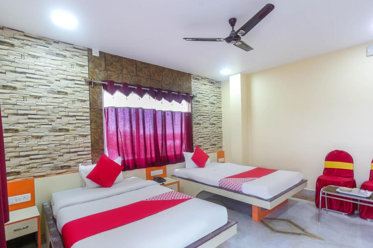 Oyo 60771 New Puri Hotel Bagian luar foto